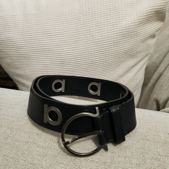 Salvatore Ferragamo Accessories - Salvatore Ferragamo Black Leather Belt with Silver Accents